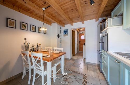 Luka Apartment | Charming old stone house