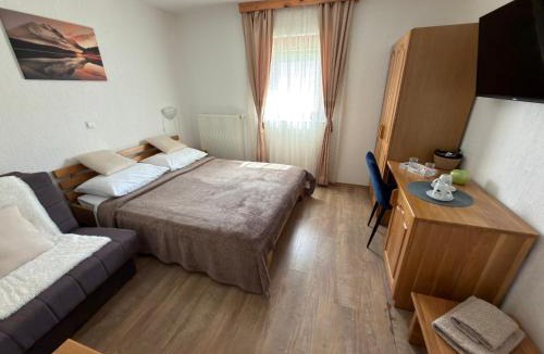 Jezerce House | Guest House Plitvice Waterfall
