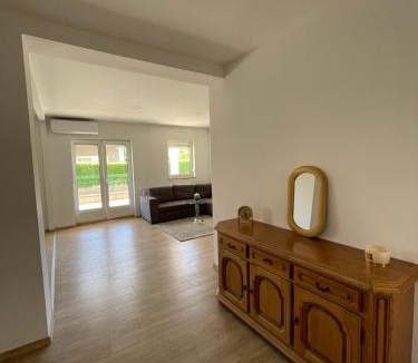 Siroki Brijeg Apartment | Elbas Apartman