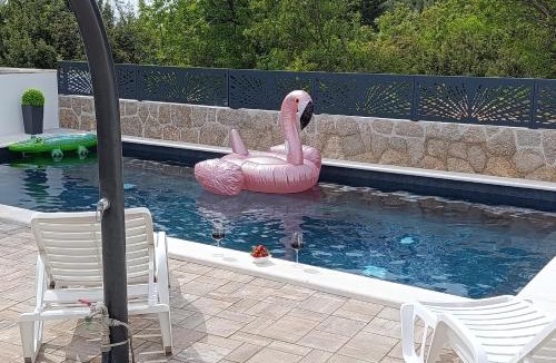 Starigrad House | VILLA APARTMENTS FILIP with swimming pool