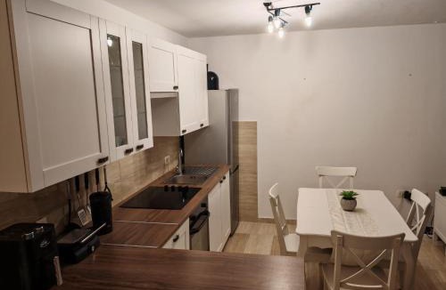 Dinjiska Apartment | Apartment Cherry s pogledom na more