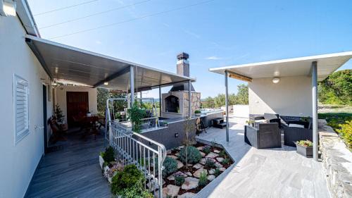 Vela Luka Villa | Holiday Home Roza with Whirlpool by Villas Guide