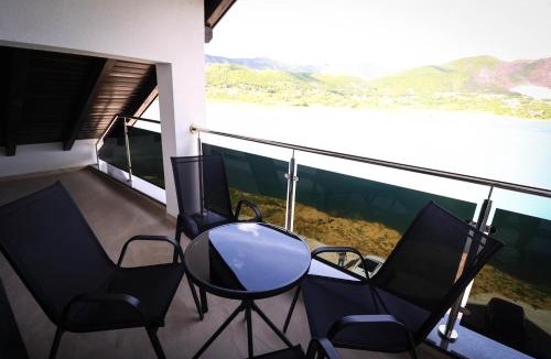 Herzegovina-Neretva Canton Hotel | Perla jezera B&B