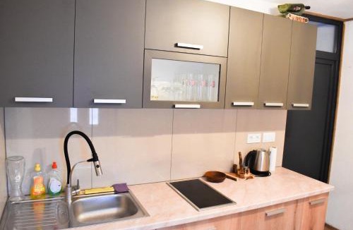 Canton 10 Apartment | Konoba Oklop