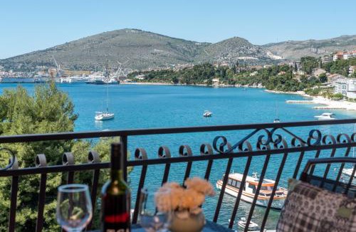 Trogir Apartment | Apartments Villa Mirella 20 m from the sea - free parking