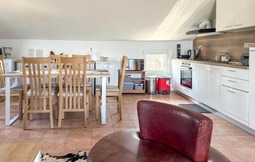 Rogac Apartment | Beautiful Apartment In Rogac