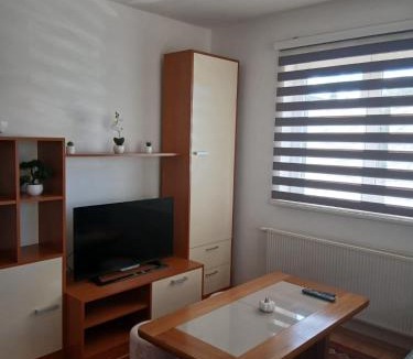 Canton 10 Apartment | Apartmani, prenoćište Ana