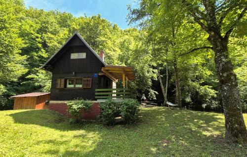 Zumberak House | 1 Bedroom Beach Front Home In Jastrebarsko