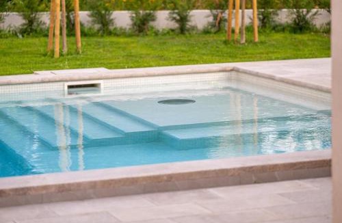 Dugopolje Villa | Luxury Villa Melanie near Split, heated pool
