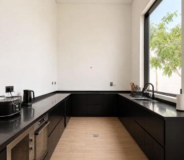 Dubai House | Hummingbird Dubai