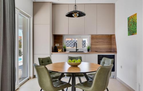 Lovinac House | Villa Olivara Near Zadar