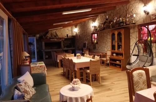 Korenica House | Guest House Mijić