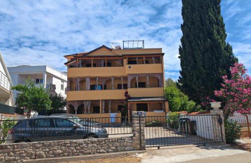 Pirovac Apartment | Villa Neptun