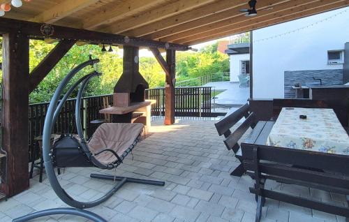 Duga Resa House | Cozy Home In Donji Zvecaj With Sauna