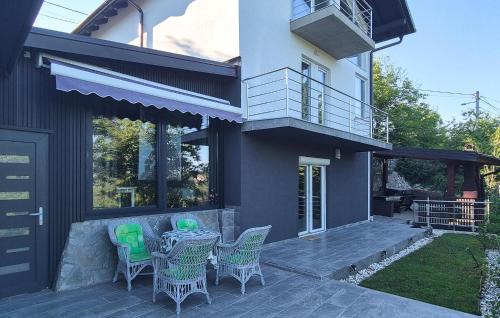 Duga Resa House | Cozy Home In Donji Zvecaj With Sauna