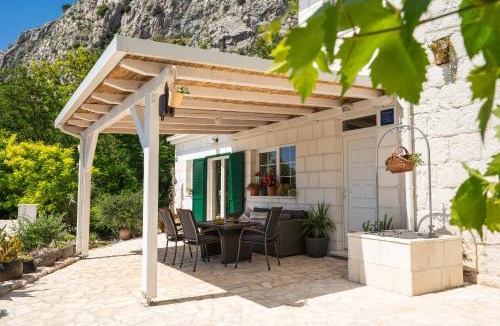 Jesenice Villa | New Villa OLE, stone house, sea view, jacuzzi
