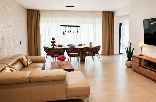 Donji Prolozac House | Villa Azure