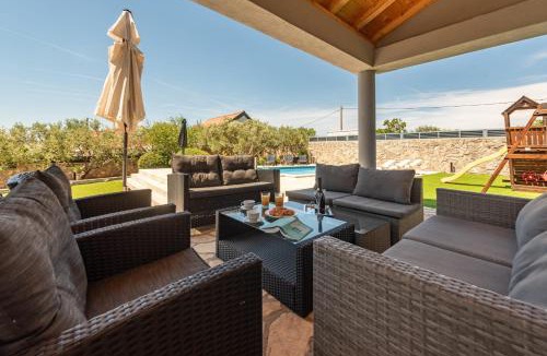 Benkovac Villa | Villa Elder ZadarVillas