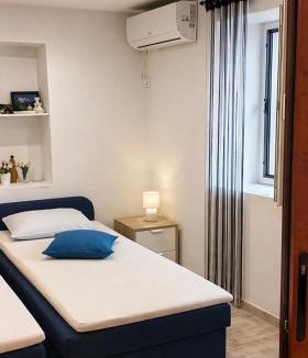 Nerezine Apartment | Yasmin Breeze Apartment
