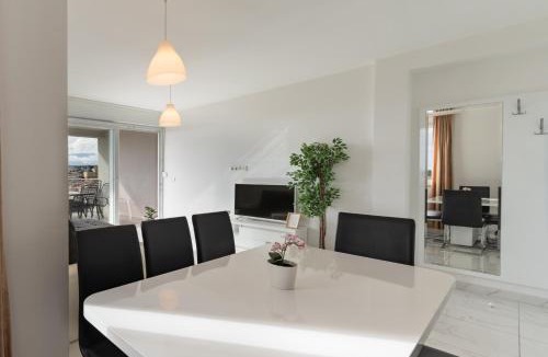 Zrce Apartment | Villa Sandy with a pool