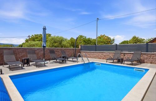 Skrbcici Villa | Holiday house "Sabine pink" with heated pool