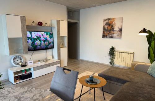 Krapinske Toplice Apartment | Hugo s home, apartman blizu bazena i bolnice