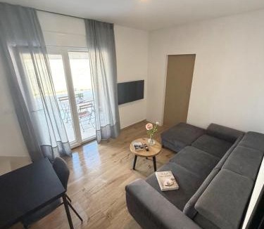 Mocici Apartment | Airport Apartment Petra 3- Self Check-in