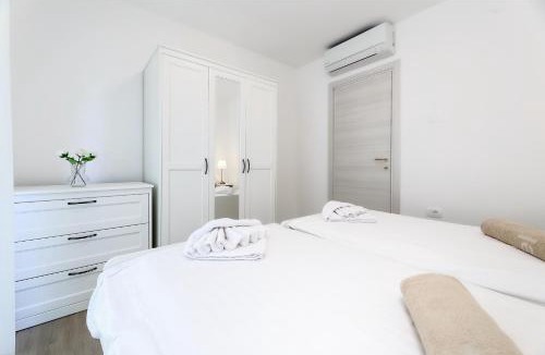 Sveti Anton Apartment | Holiday Apartment with Private Pool - SARA