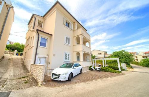 Vrbnik Apartment | Apartman Pina