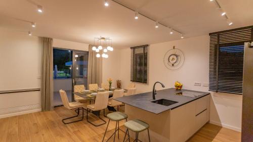 Dicmo Villa | Villa Decima near Split - Heated Pool, Tennis Court & Billiards
