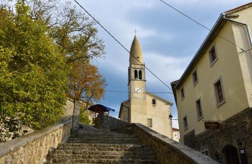 Kras House | Luin Country House near Štanjel - Happy Rentals