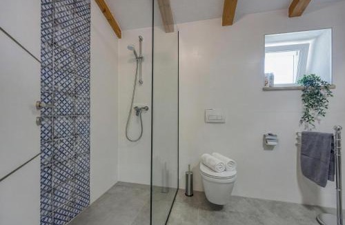 Lupoglav Apartment | Stone Villa Galant with Pool - Happy Rentals