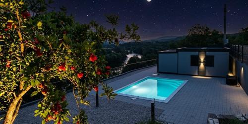 Trn Villa | Casa Quadratica