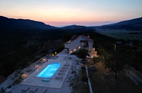 Muc Villa | Villa Brig