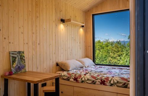 Radovljica Ski Chalet | Alpine Glamp - Scenic Tiny House near Bled