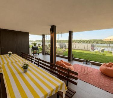 Belgrade House | Luxury River House Pool & Stunning View
