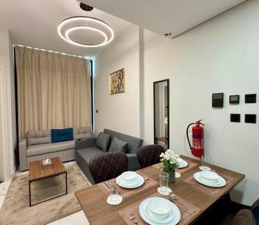 Abu Dhabi Apartment | Luxury Waterfront 1BR Steps to Cleveland, Galleria and ADGM By Betu