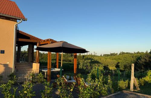 Orahovica House | Deer Hill