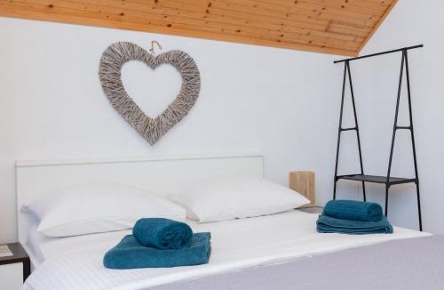 Lovinac House | Ruralna kuća za odmor Lika