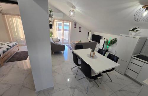 Barbat na Rabu Apartment | Apartmani 6M 50m to the beach