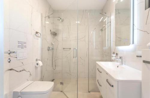 Milcetici Apartment | Penthouse Apartment Maya with Pool and Jacuzzi