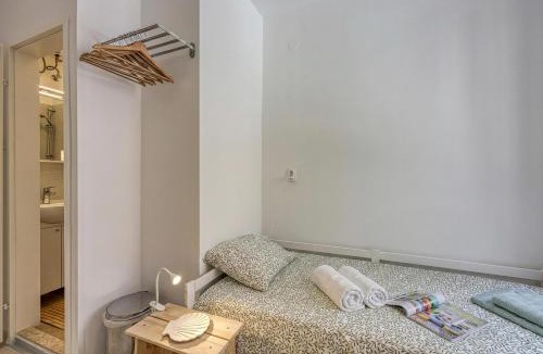Cove Murtar Hotel | Lasta Lošin Town Rooms - Happy Rentals