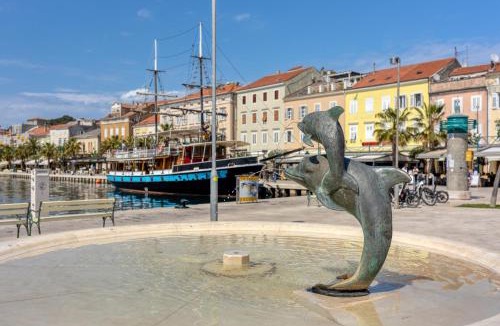 Cove Murtar Hotel | Lasta Lošin Town Rooms - Happy Rentals