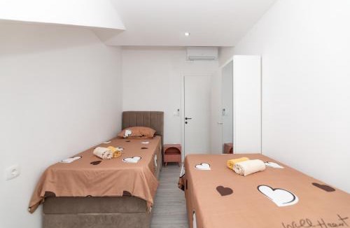 Cove Makarac (Milna) Apartment | VILLA DOŽDOR - brand NEW 130 m2 luxury three-room apartments - excellent location near the beach and the town center - view of the sea and the bay - secured free parking