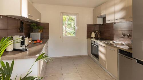 Veli Losinj House | Casa Tramonto I Peaceful Family House with garden, Veli Lošinj