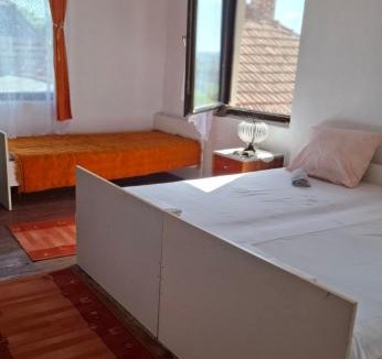 Bogutovac House | Dragačevska kuća na bregu- Heritage House