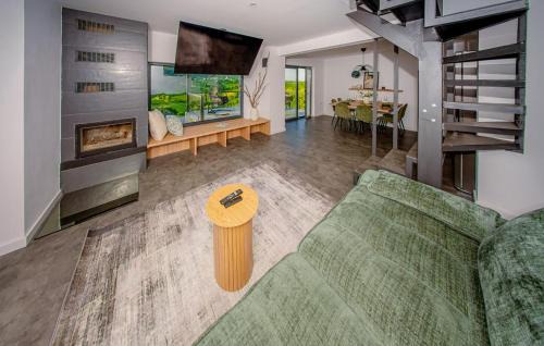 Krasic House | Nice Home In Krasic With Sauna