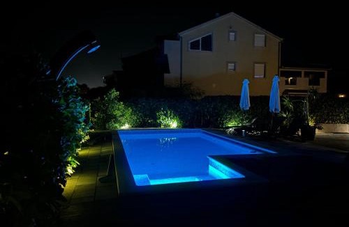 Kastel Stafilic Villa | Villa Stella Maris Kastela - Private Pool & Steps to Beach