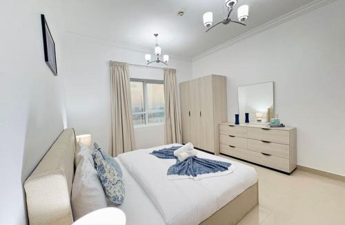 Al Majaz Apartment | Elegant 2BR Waterfront Apartment Spacious