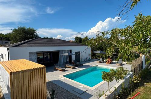 Martinski Villa | D'MMASS Holiday home Istria